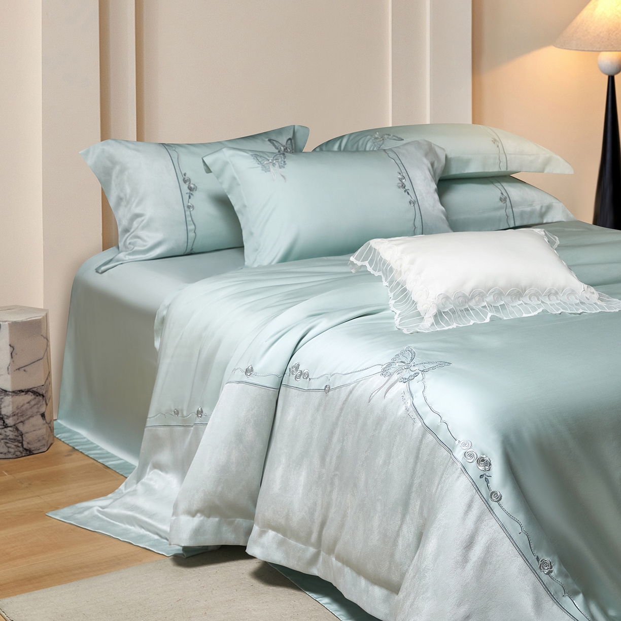 91家纺网 家纺一手货源 找家纺 蒂爵 2026新款天丝棉提花四件套 冰晶兰