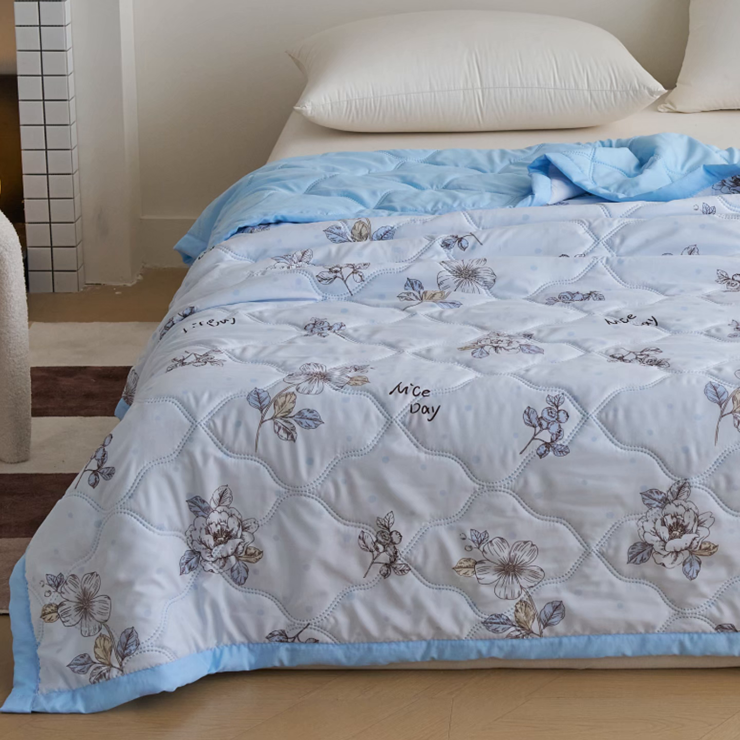 91家纺网 家纺一手货源 找家纺 悦织湾家纺 2026新款超声波夏凉被印花水洗棉夏被供货批发赠品礼品被便宜夏被 蓝梦