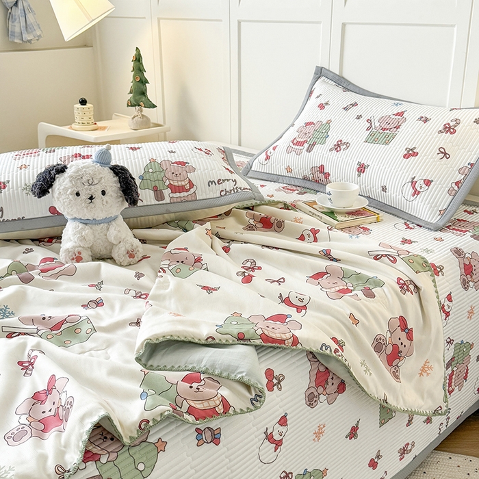 91家纺网 家纺一手货源 找家纺 卡罗兰 2026新款卡通印花凉席双面可用冰丝凉席床盖单件三四件套 圣诞熊