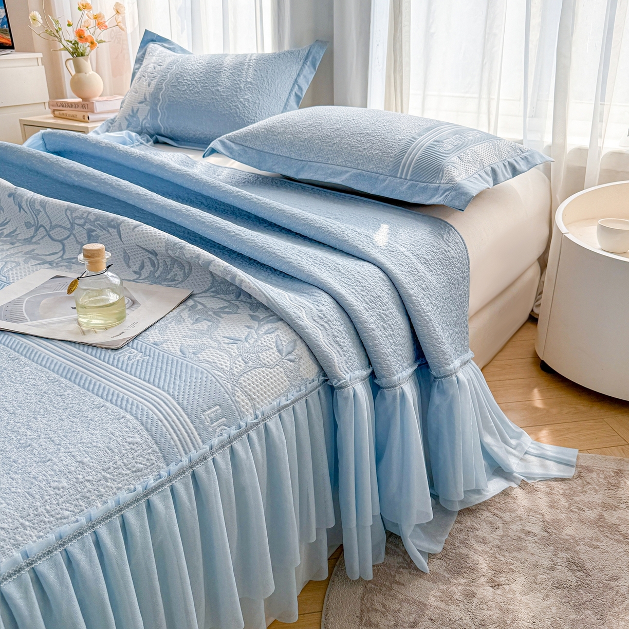 91家纺网 家纺一手货源 找家纺 （总）席都凉席工厂店 2026年轻奢高克重豆豆凉席夏季凉感冰丝提花床裙款三件套-奢序