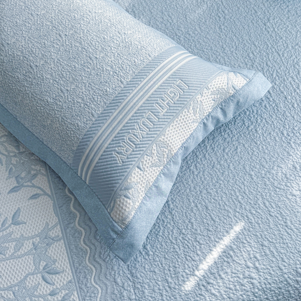 91家纺网 家纺一手货源 找家纺 （总）席都凉席工厂店 2026年轻奢高克重豆豆凉席夏季凉感冰丝提花床裙款三件套-奢序