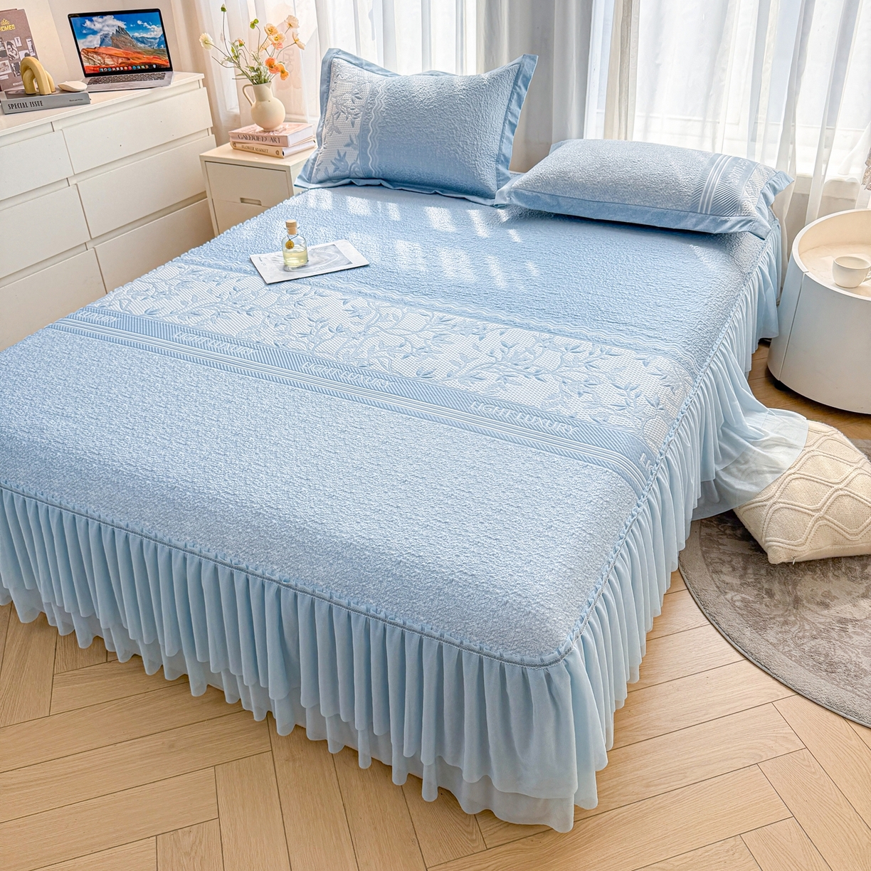 91家纺网 家纺一手货源 找家纺 席都凉席工厂店 2026年轻奢高克重豆豆凉席夏季凉感冰丝提花床裙款三件套-奢序 奢序-雾蓝