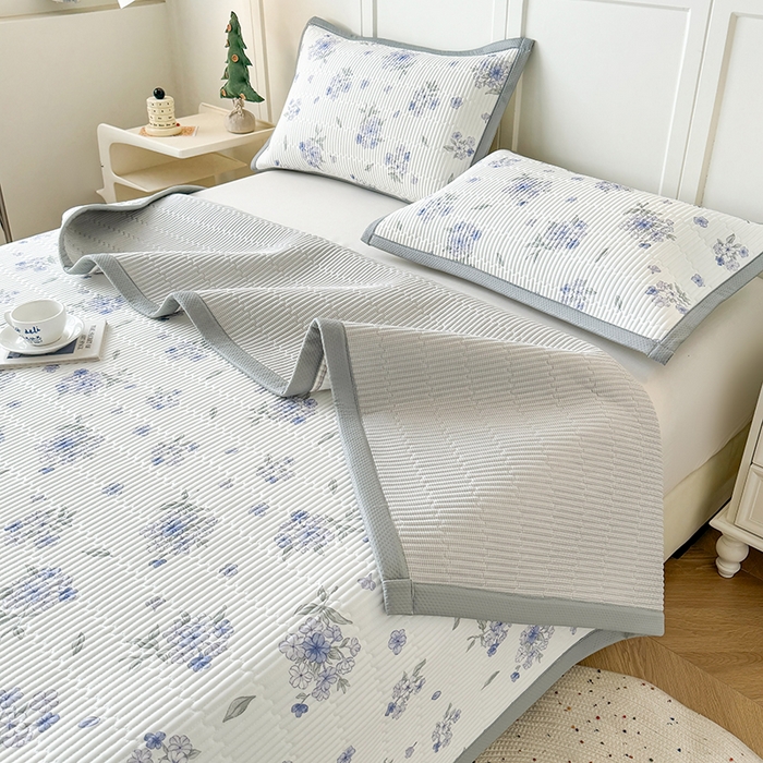 91家纺网 家纺一手货源 找家纺 （总）卡罗兰 2026新款印花凉席双面可用冰丝凉席床盖单件三件四件套