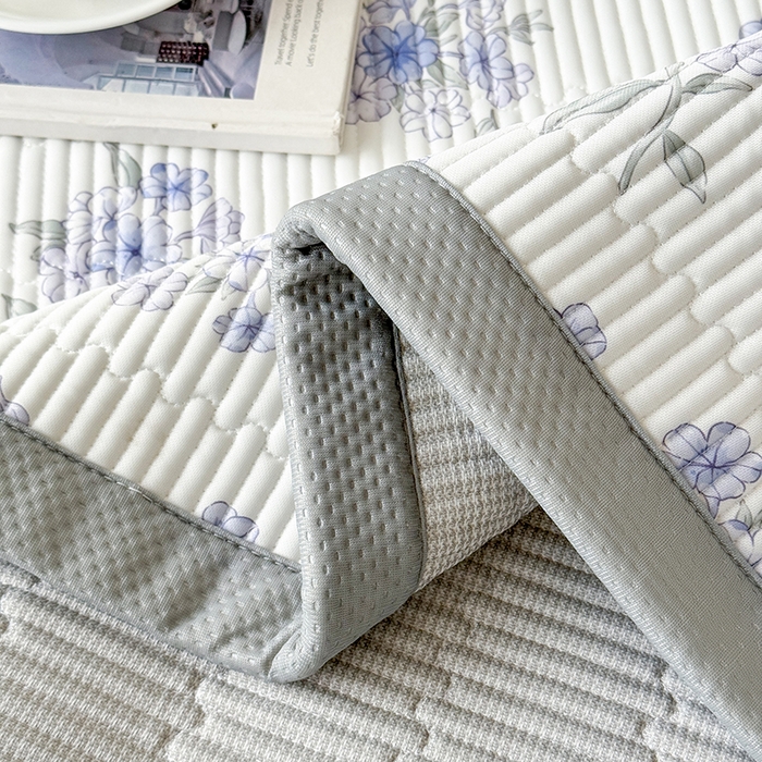 91家纺网 家纺一手货源 找家纺 （总）卡罗兰 2026新款印花凉席双面可用冰丝凉席床盖单件三件四件套