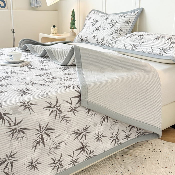 91家纺网 家纺一手货源 找家纺 卡罗兰 2026新款印花凉席双面可用冰丝凉席床盖单件三件四件套 墨竹