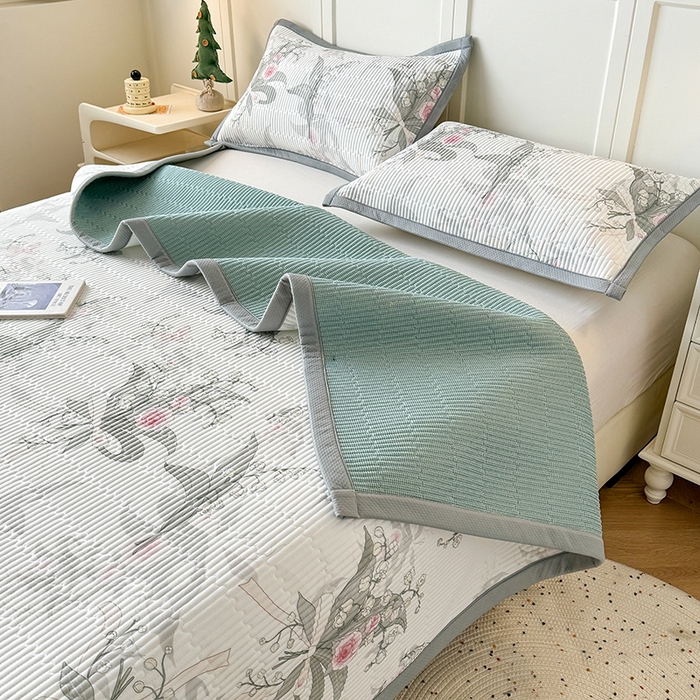 91家纺网 家纺一手货源 找家纺 卡罗兰 2026新款印花凉席双面可用冰丝凉席床盖单件三件四件套 春语