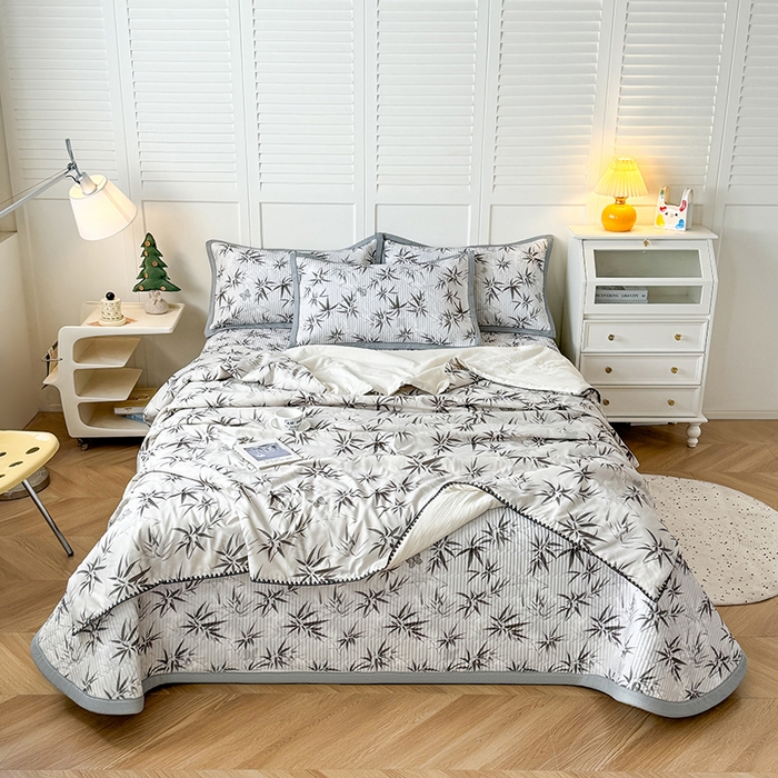 91家纺网 家纺一手货源 找家纺 卡罗兰 2026新款印花凉席双面可用冰丝凉席床盖单件三件四件套 墨竹