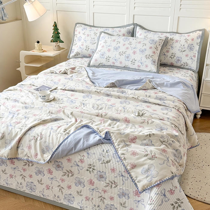 91家纺网 家纺一手货源 找家纺 卡罗兰 2026新款印花凉席双面可用冰丝凉席床盖单件三件四件套 缤纷