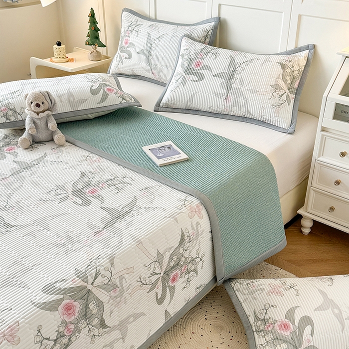 91家纺网 家纺一手货源 找家纺 卡罗兰 2026新款印花凉席双面可用冰丝凉席床盖单件三件四件套 春语