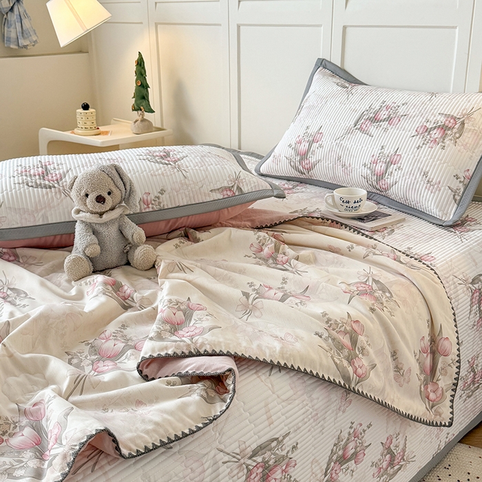 91家纺网 家纺一手货源 找家纺 卡罗兰 2026新款印花凉席双面可用冰丝凉席床盖单件三件四件套 百何