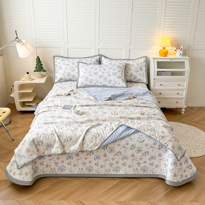 91家纺网 家纺一手货源 找家纺 卡罗兰 2026新款印花凉席双面可用冰丝凉席床盖单件三件四件套 缤纷