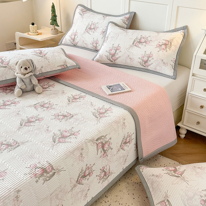 91家纺网 家纺一手货源 找家纺 卡罗兰 2026新款印花凉席双面可用冰丝凉席床盖单件三件四件套 百何