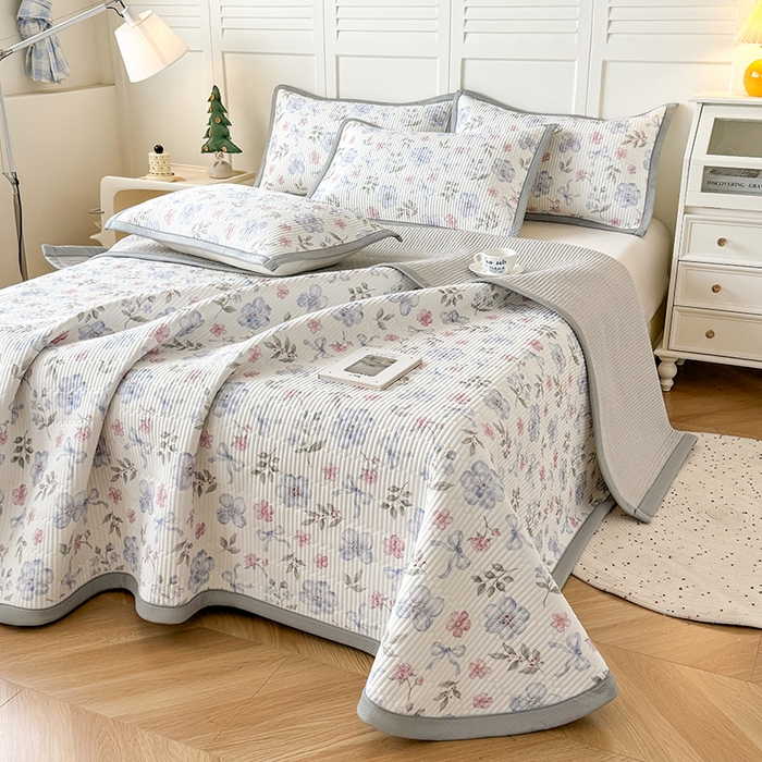 91家纺网 家纺一手货源 找家纺 卡罗兰 2026新款印花凉席双面可用冰丝凉席床盖单件三件四件套 缤纷