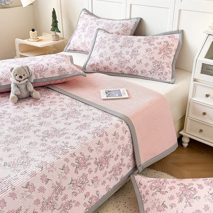 91家纺网 家纺一手货源 找家纺 卡罗兰 2026新款印花凉席双面可用冰丝凉席床盖单件三件四件套 杜鹃