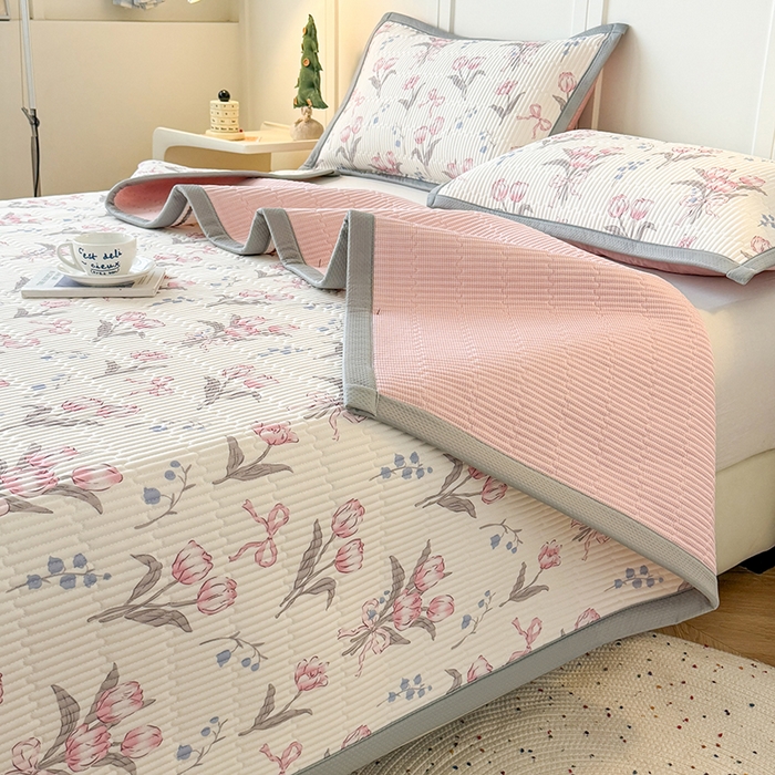 91家纺网 家纺一手货源 找家纺 卡罗兰 2026新款印花凉席双面可用冰丝凉席床盖单件三件四件套 郁金香