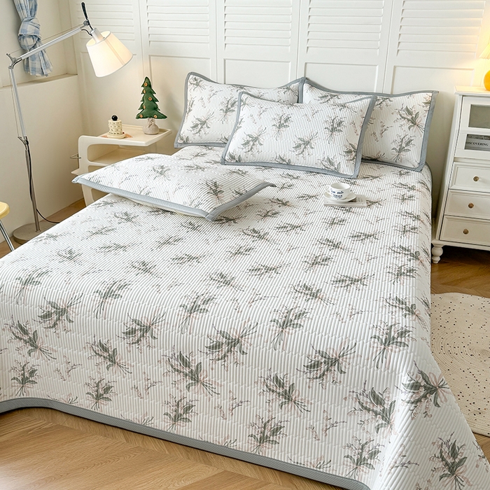 91家纺网 家纺一手货源 找家纺 卡罗兰 2026新款印花凉席双面可用冰丝凉席床盖单件三件四件套 铃兰