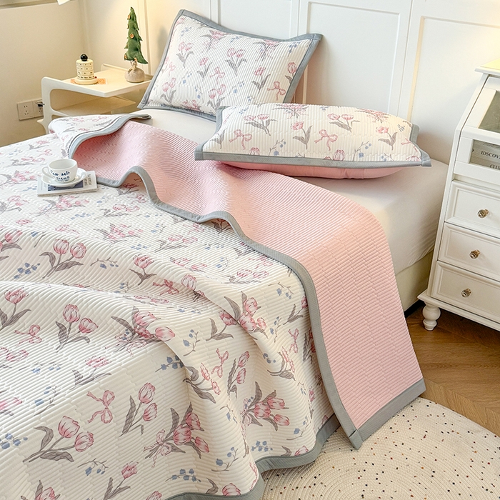 91家纺网 家纺一手货源 找家纺 卡罗兰 2026新款印花凉席双面可用冰丝凉席床盖单件三件四件套 郁金香