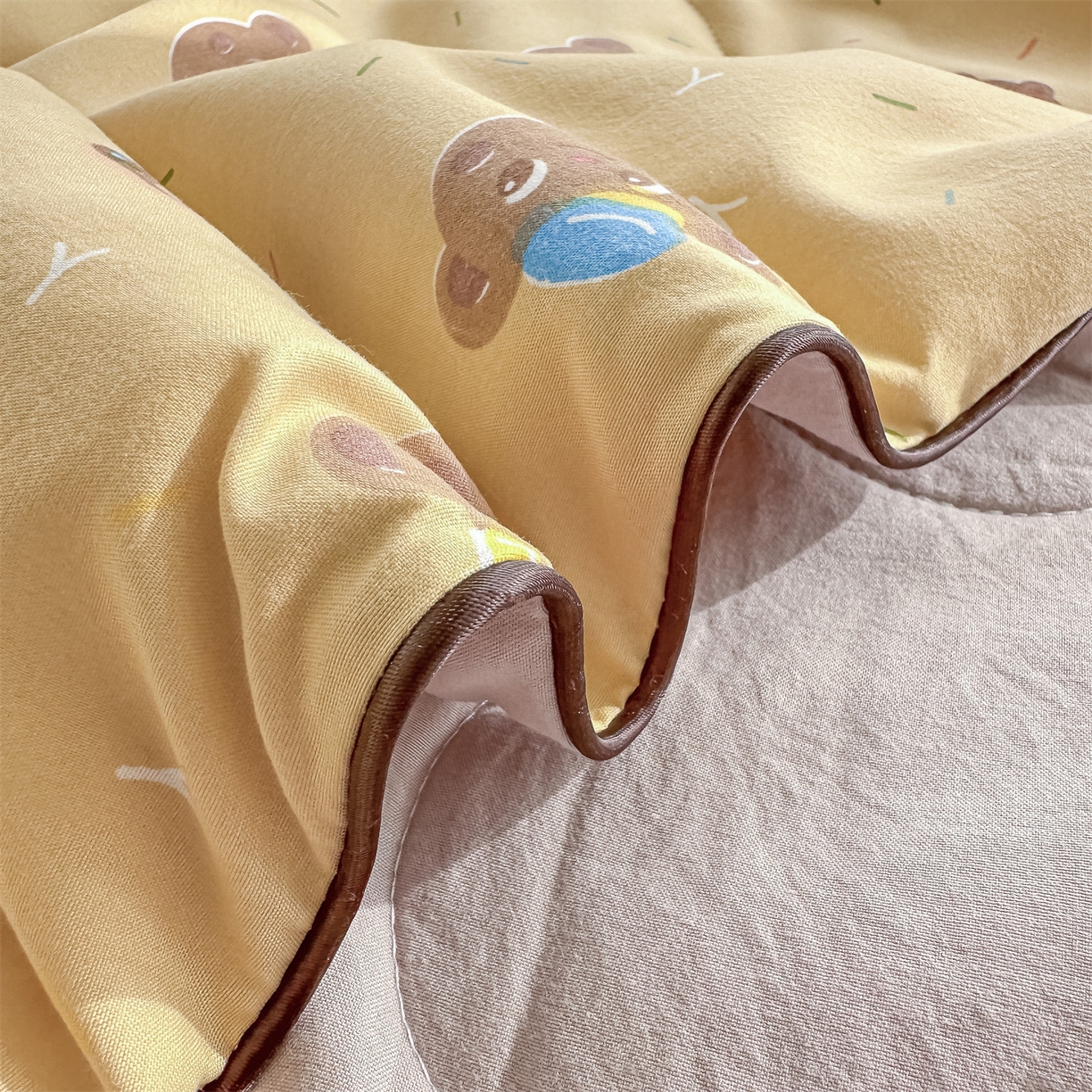 91家纺网 家纺一手货源 找家纺 招财星家纺 2026新款A类水洗棉皱绉纱夏被空调被印花夏凉被子被芯（带质检报告买家秀） 甜心小熊