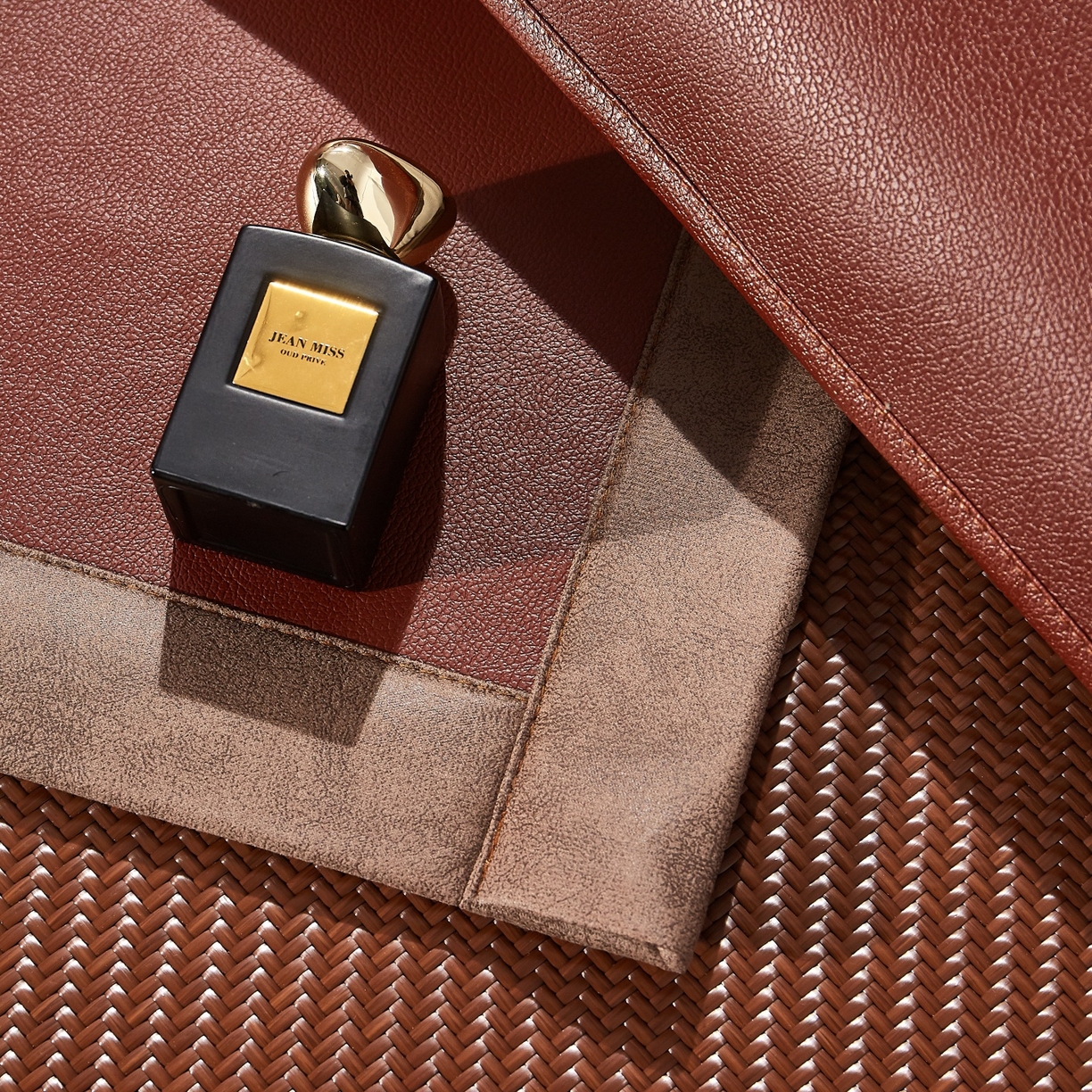 91家纺网 家纺一手货源 找家纺 （总）yyds网供 仿真牛皮席夏季高端软席凉感PE皮藤席子超纤皮革软凉席外贸版双面凉感加厚雪藤