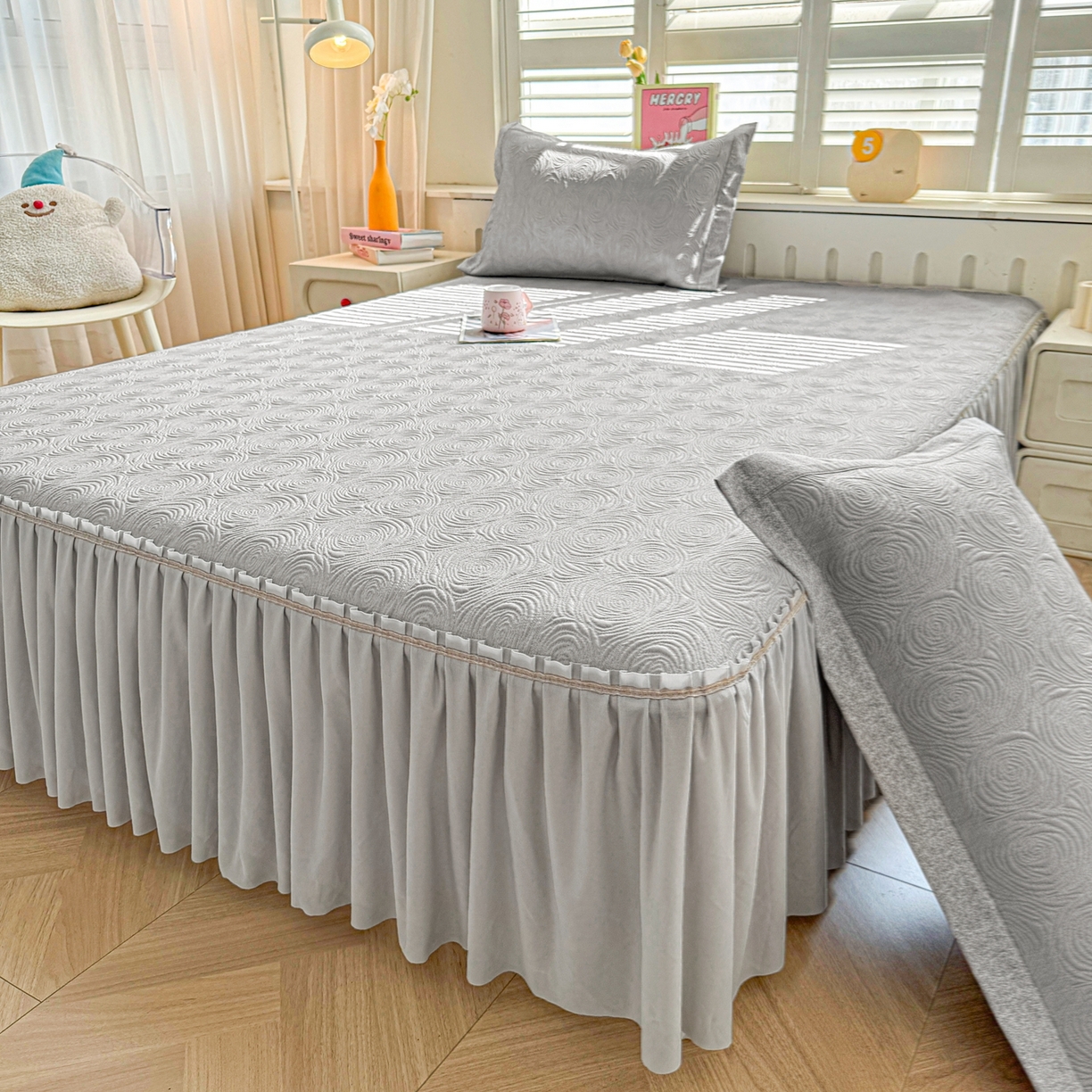 91家纺网 家纺一手货源 找家纺 （总）席都凉席工厂店 2026年款玫瑰提花凉感豆豆席云感亲肤可水洗夏凉软席床裙款-云柔玫瑰