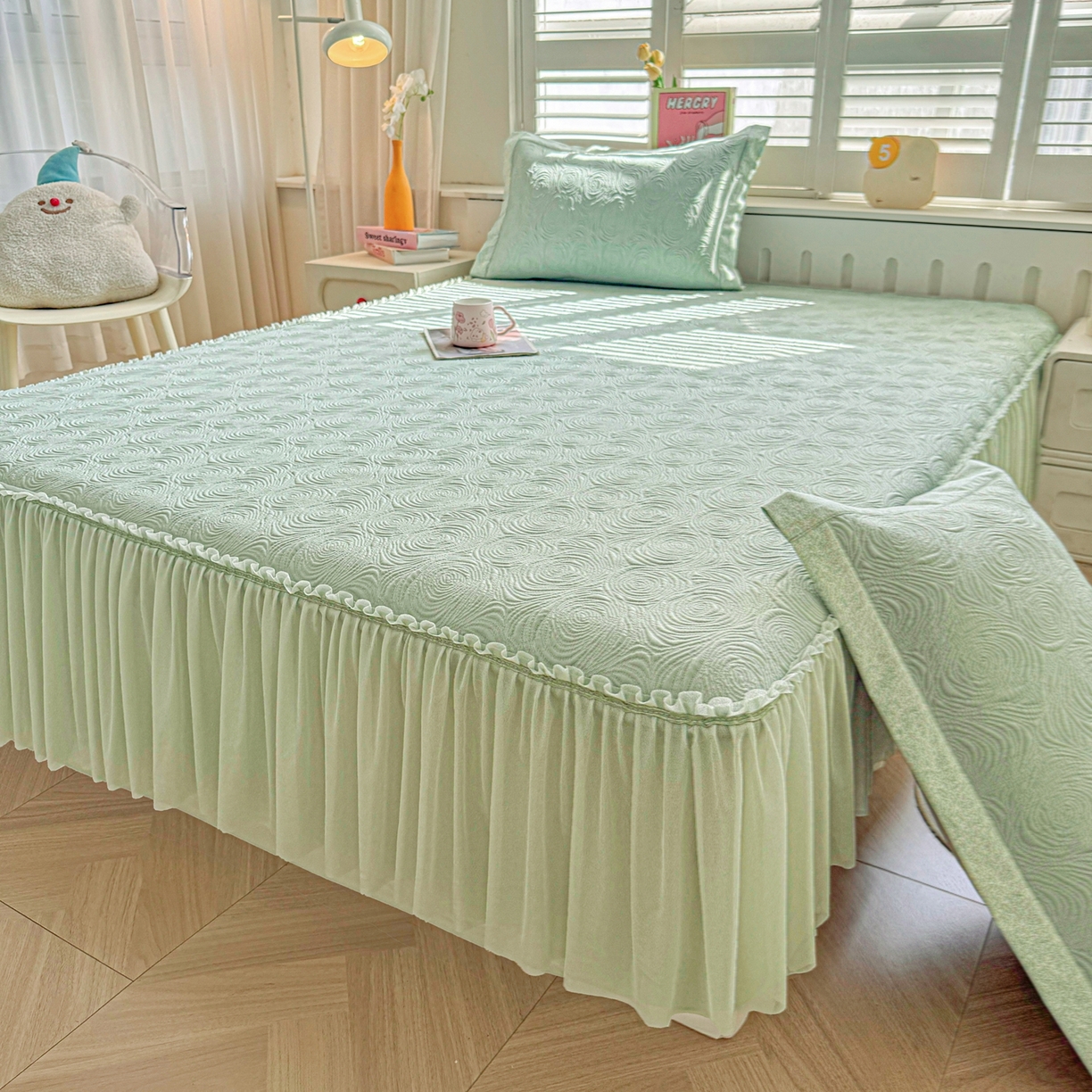 91家纺网 家纺一手货源 找家纺 （总）席都凉席工厂店 2026年款玫瑰提花凉感豆豆席云感亲肤可水洗夏凉软席床裙款-云柔玫瑰