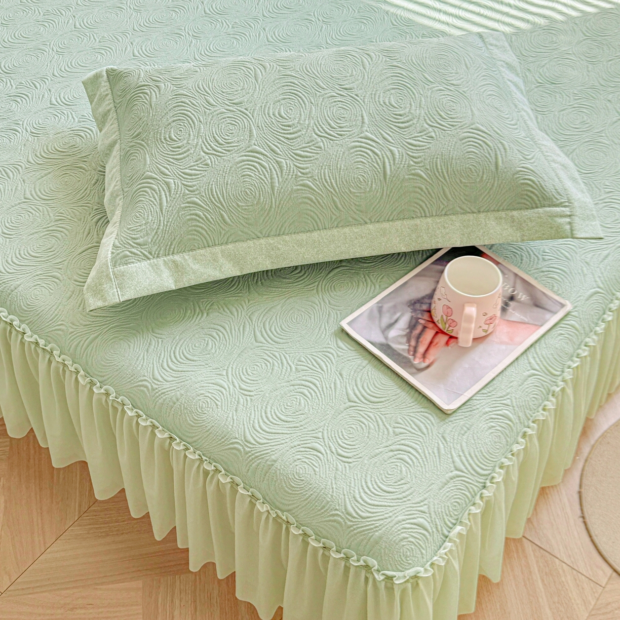 91家纺网 家纺一手货源 找家纺 （总）席都凉席工厂店 2026年款玫瑰提花凉感豆豆席云感亲肤可水洗夏凉软席床裙款-云柔玫瑰