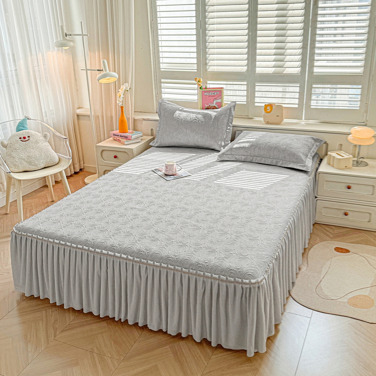 91家纺网 家纺一手货源 找家纺 席都凉席工厂店 2026年款玫瑰提花凉感豆豆席云感亲肤可水洗夏凉软席床裙款-云柔玫瑰 云柔玫瑰-云烟灰床裙款