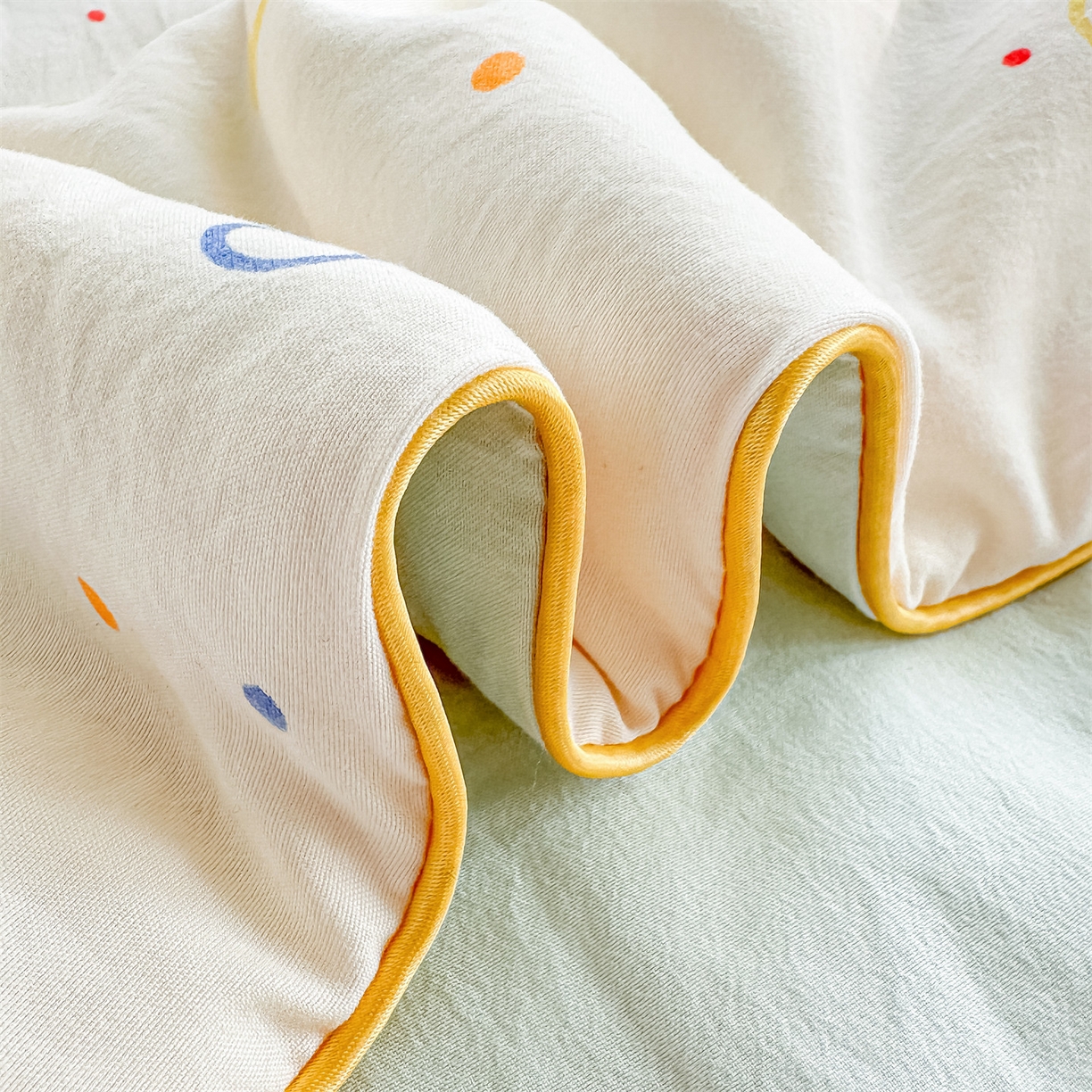 91家纺网 家纺一手货源 找家纺 招财星家纺 2026新款A类水洗棉皱绉纱夏被空调被印花夏凉被子被芯（带质检报告买家秀） 星彩奶糖