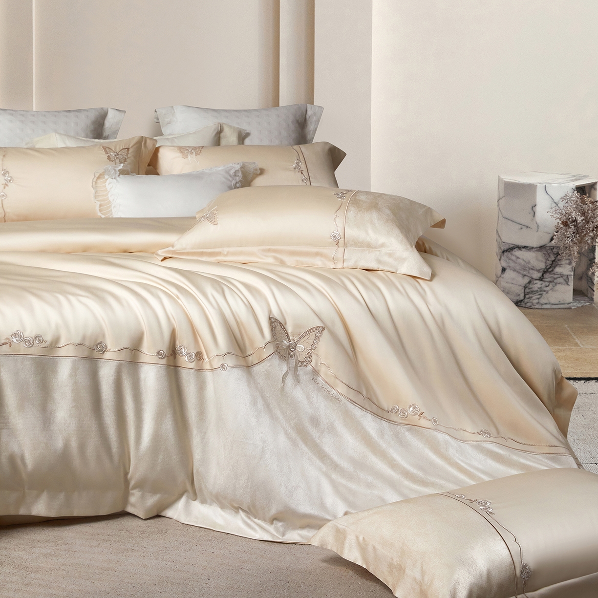 91家纺网 家纺一手货源 找家纺 蒂爵 2026新款天丝棉提花四件套 香槟金