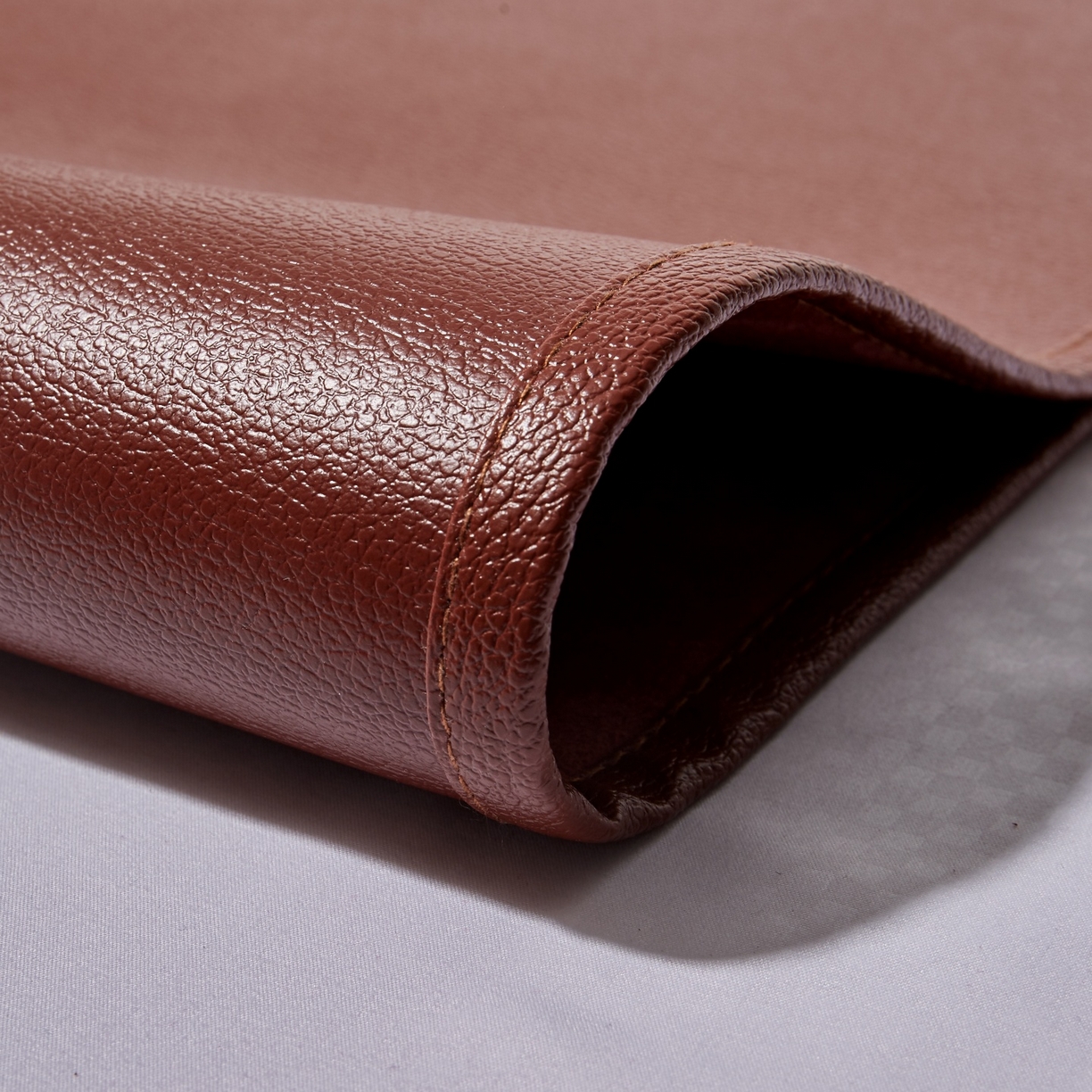 91家纺网 家纺一手货源 找家纺 （总）yyds网供 仿真牛皮席夏季高端软席凉感PE皮藤席子超纤皮革软凉席外贸版双面凉感加厚雪藤