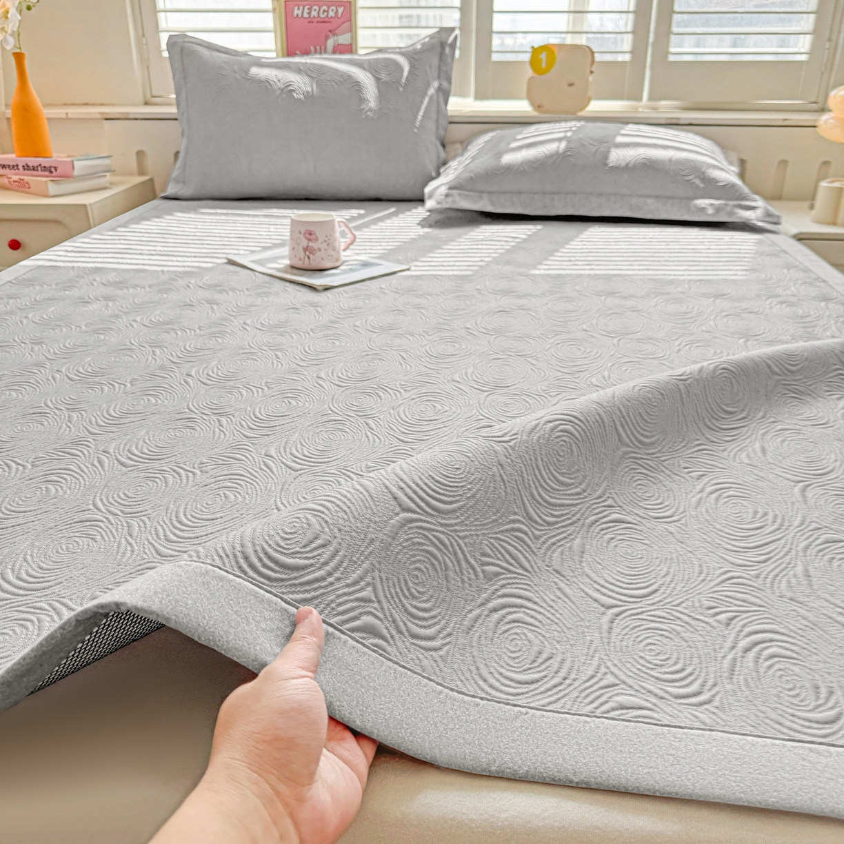 91家纺网 家纺一手货源 找家纺 （总）席都凉席工厂店 2026年款玫瑰提花凉感豆豆席云感亲肤可水洗夏凉软席直角款-云柔玫瑰