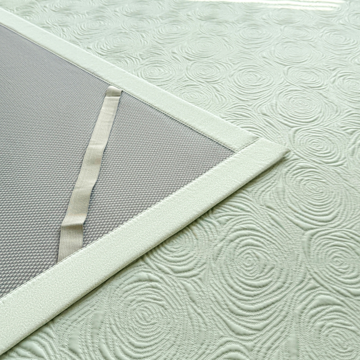 91家纺网 家纺一手货源 找家纺 （总）席都凉席工厂店 2026年款玫瑰提花凉感豆豆席云感亲肤可水洗夏凉软席直角款-云柔玫瑰