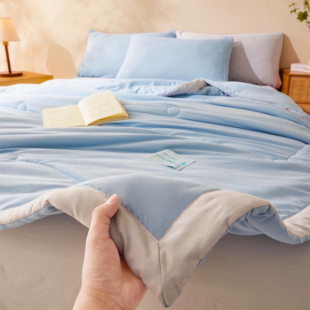 91家纺网 家纺一手货源 找家纺 罗布斯 2026新款简约纯色风水洗棉双拼夏被新疆棉花被夏凉被空调被(买家秀加微） 天空蓝