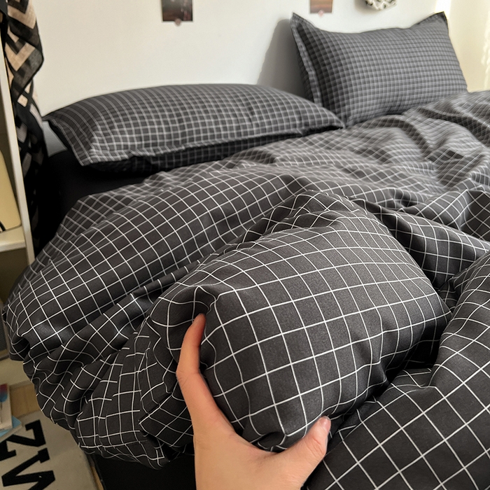 91家纺网 家纺一手货源 找家纺 朵朵家纺 2025新款亲肤水洗棉芦荟棉印花四件套 黑小格