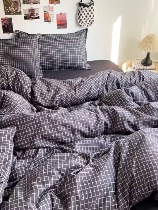 91家纺网 家纺一手货源 找家纺 朵朵家纺 2025新款亲肤水洗棉芦荟棉印花四件套 黑小格