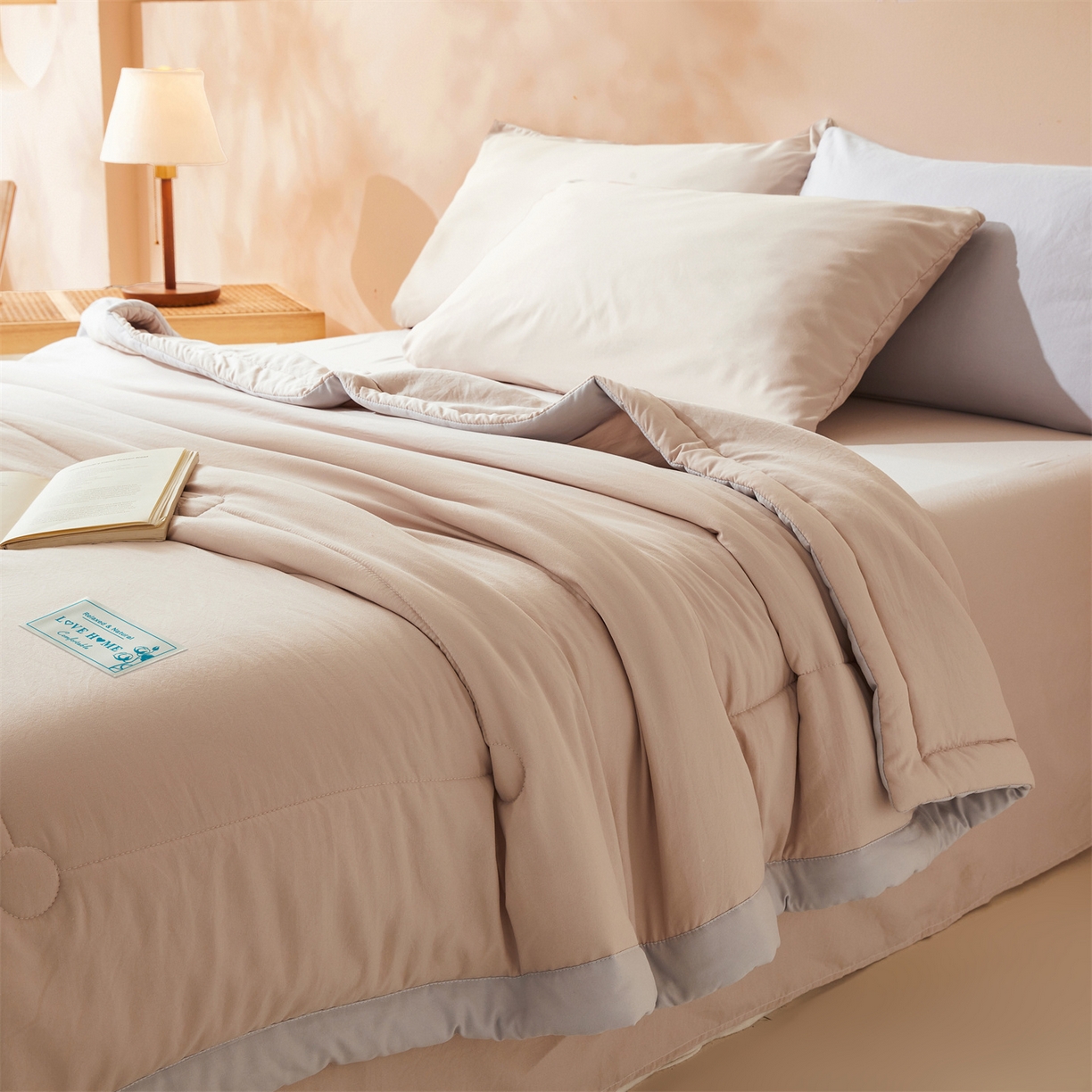 91家纺网 家纺一手货源 找家纺 罗布斯 2026新款简约纯色风水洗棉双拼夏被新疆棉花被夏凉被空调被(买家秀加微） 香槟咖