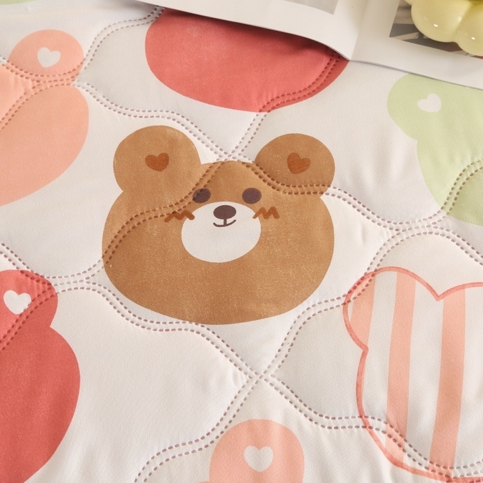 91家纺网 家纺一手货源 找家纺 悦织湾家纺 2026新款超声波夏凉被印花水洗棉夏被供货批发赠品礼品被便宜夏被 熊熊乐园