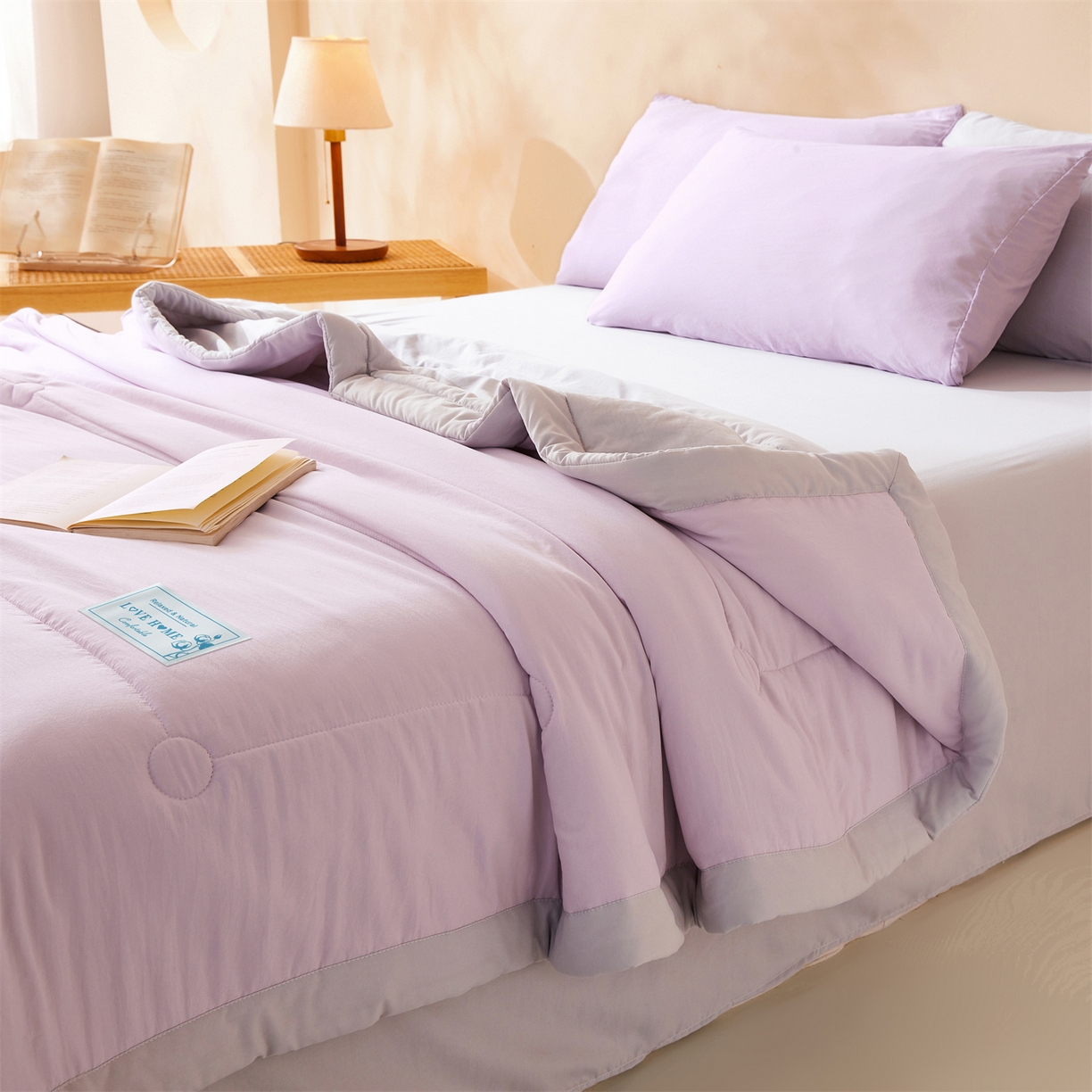 91家纺网 家纺一手货源 找家纺 罗布斯 2026新款简约纯色风水洗棉双拼夏被新疆棉花被夏凉被空调被(买家秀加微） 香氛紫拼灰