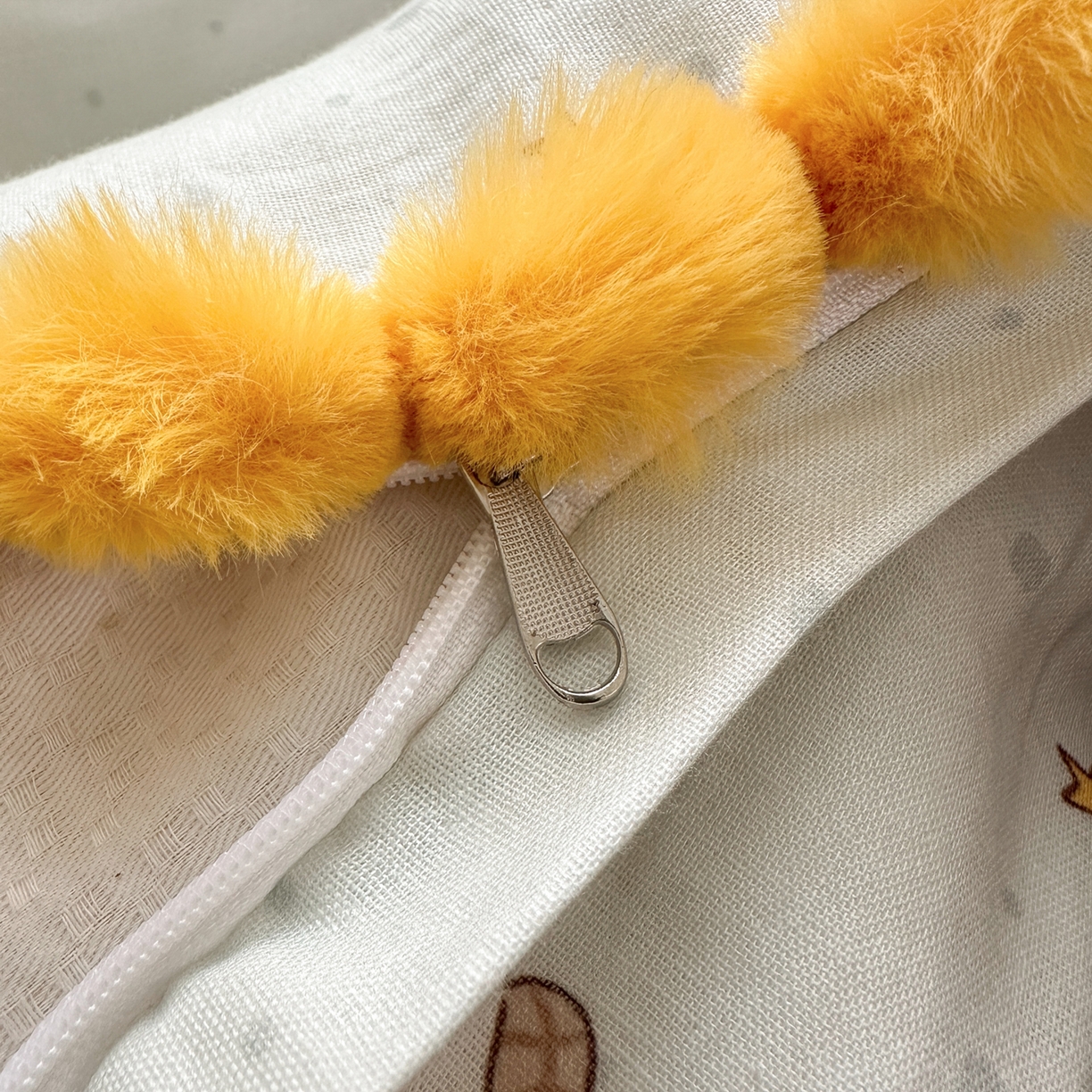 91家纺网 家纺一手货源 找家纺 丽涵家纺 2026新款全棉双层纱全棉纯棉大雁纹毛球花边四件套 晚安鸭-绿