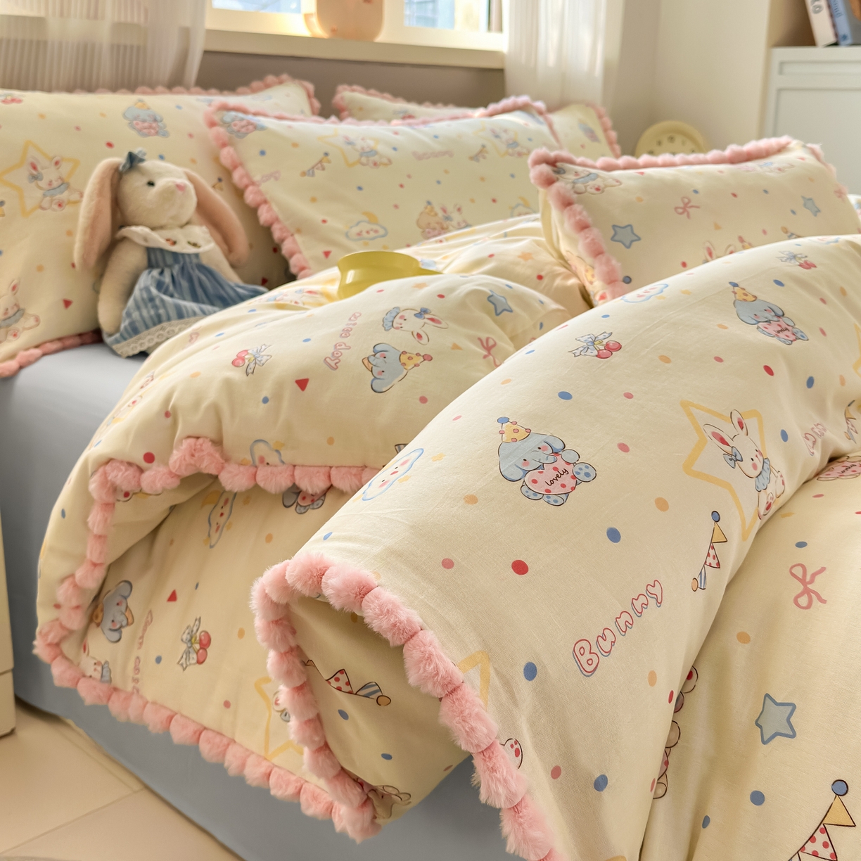 丽涵家纺 2026新款全棉双层纱全棉纯棉大雁纹毛球花边四件套 小象马戏团