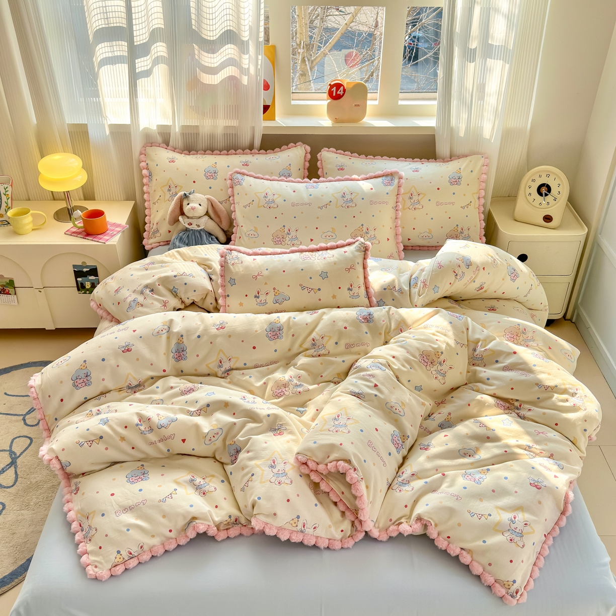 91家纺网 家纺一手货源 找家纺 丽涵家纺 2026新款全棉双层纱全棉纯棉大雁纹毛球花边四件套 小象马戏团