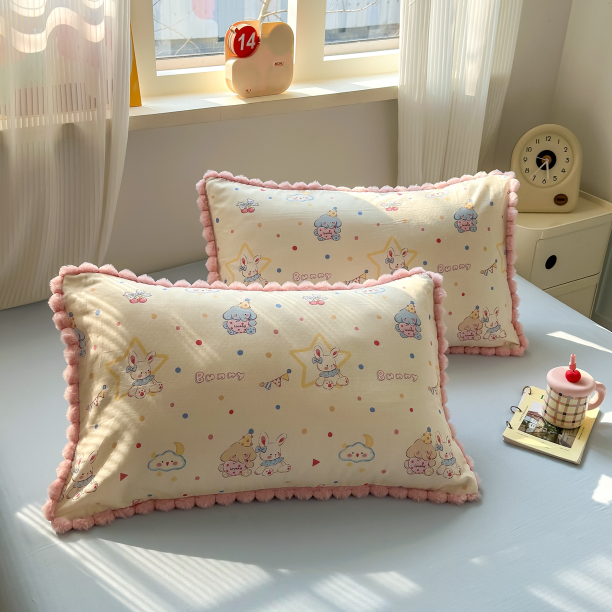 91家纺网 家纺一手货源 找家纺 丽涵家纺 2026新款全棉双层纱全棉纯棉大雁纹毛球花边四件套 小象马戏团