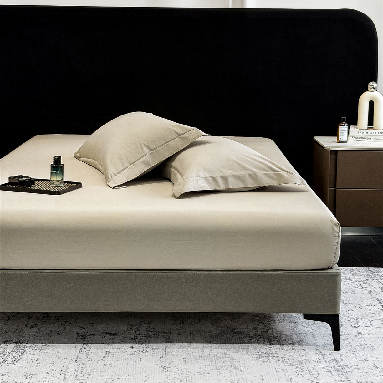 91家纺网 家纺一手货源 找家纺 莱势 2026新品100支全棉纯棉50x50s贡缎长绒棉纯色素色单品床单 床笠 枕套 浅驼