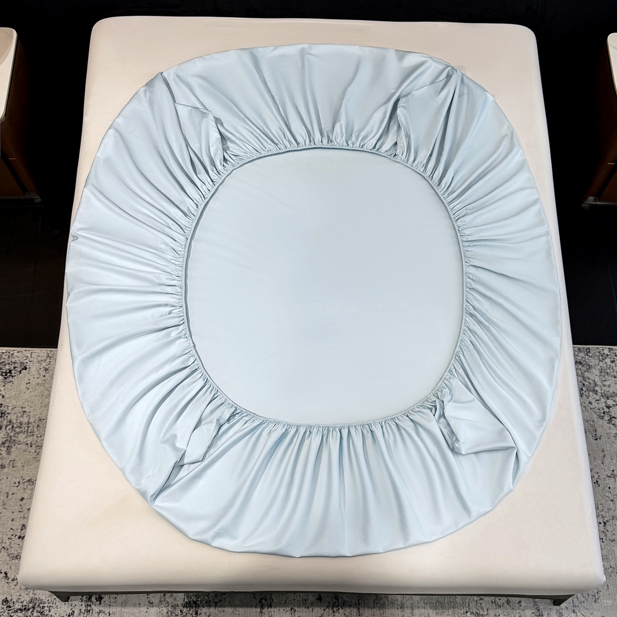 91家纺网 家纺一手货源 找家纺 莱势 2026新品100支全棉纯棉50x50s贡缎长绒棉纯色素色单品床单 床笠 枕套 天空蓝