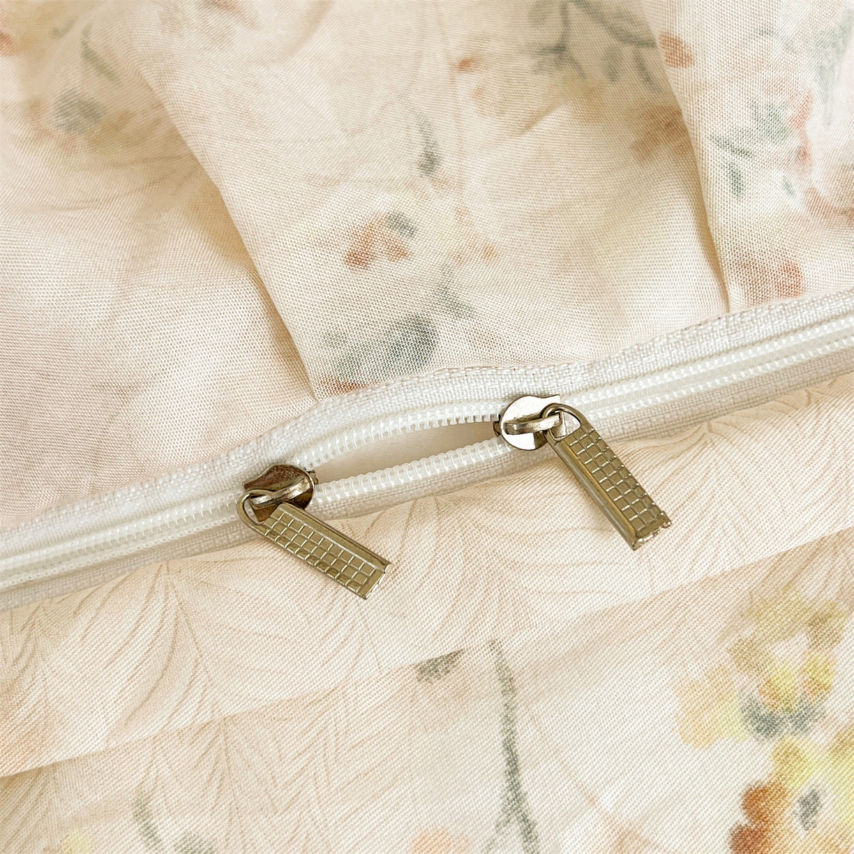 91家纺网 家纺一手货源 找家纺 宜凡 2026新款莱赛尔夹棉床盖四件套单被套 兰枝玉树