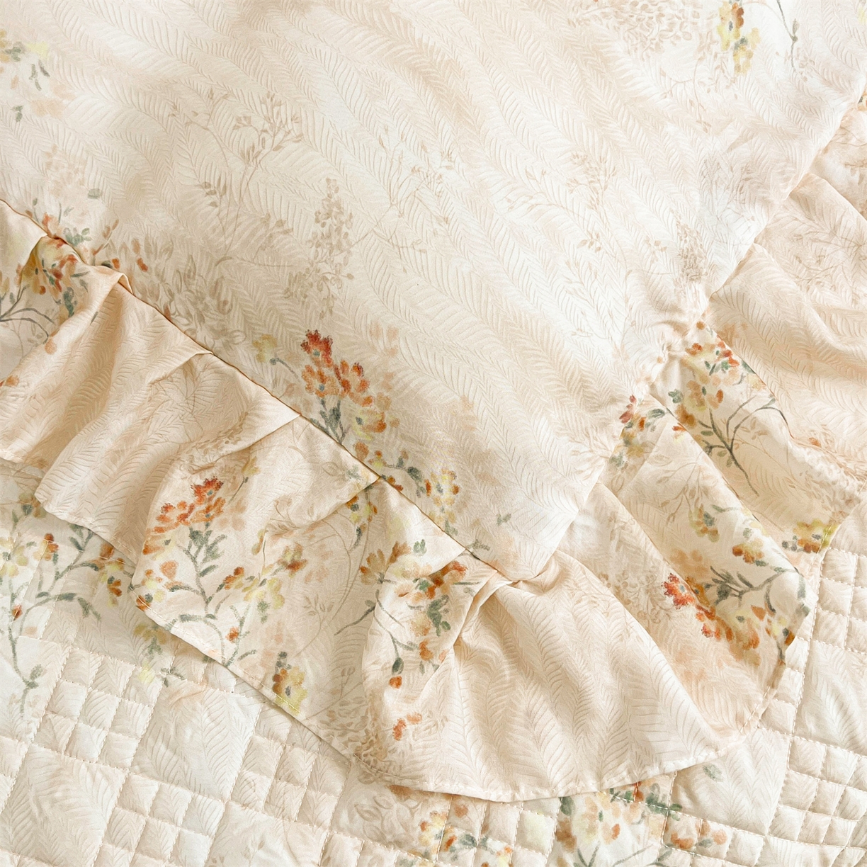 91家纺网 家纺一手货源 找家纺 宜凡 2026新款莱赛尔夹棉床盖四件套单被套 兰枝玉树