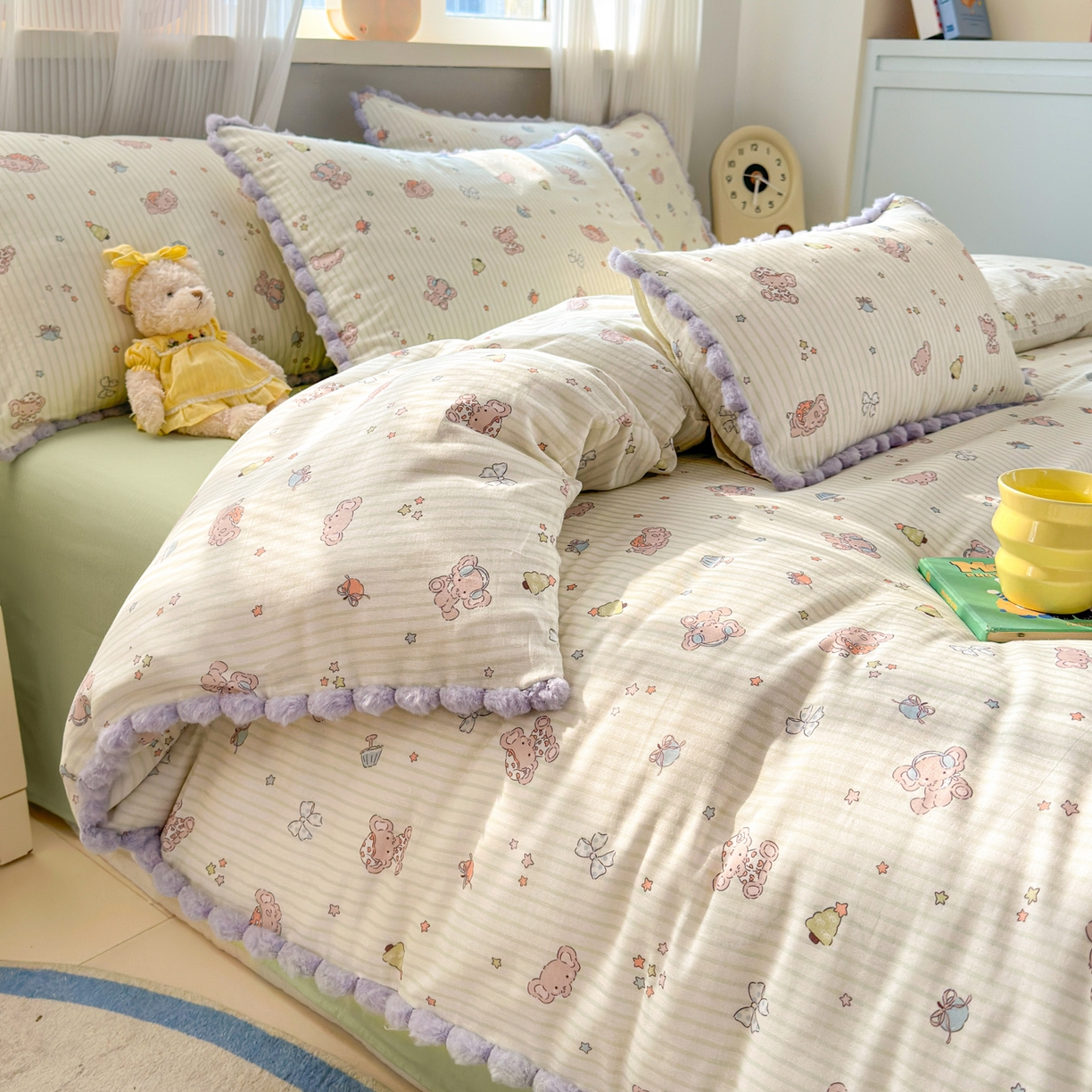 91家纺网 家纺一手货源 找家纺 丽涵家纺 2026新款全棉双层纱全棉纯棉大雁纹毛球花边四件套 音乐小象-绿