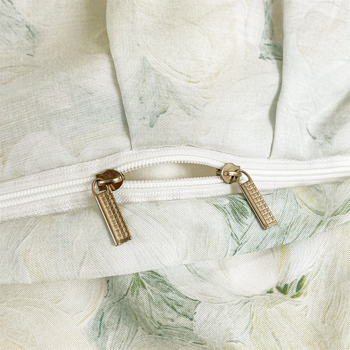 91家纺网 家纺一手货源 找家纺 宜凡 2026新款莱赛尔夹棉床盖四件套单被套 栀子花年