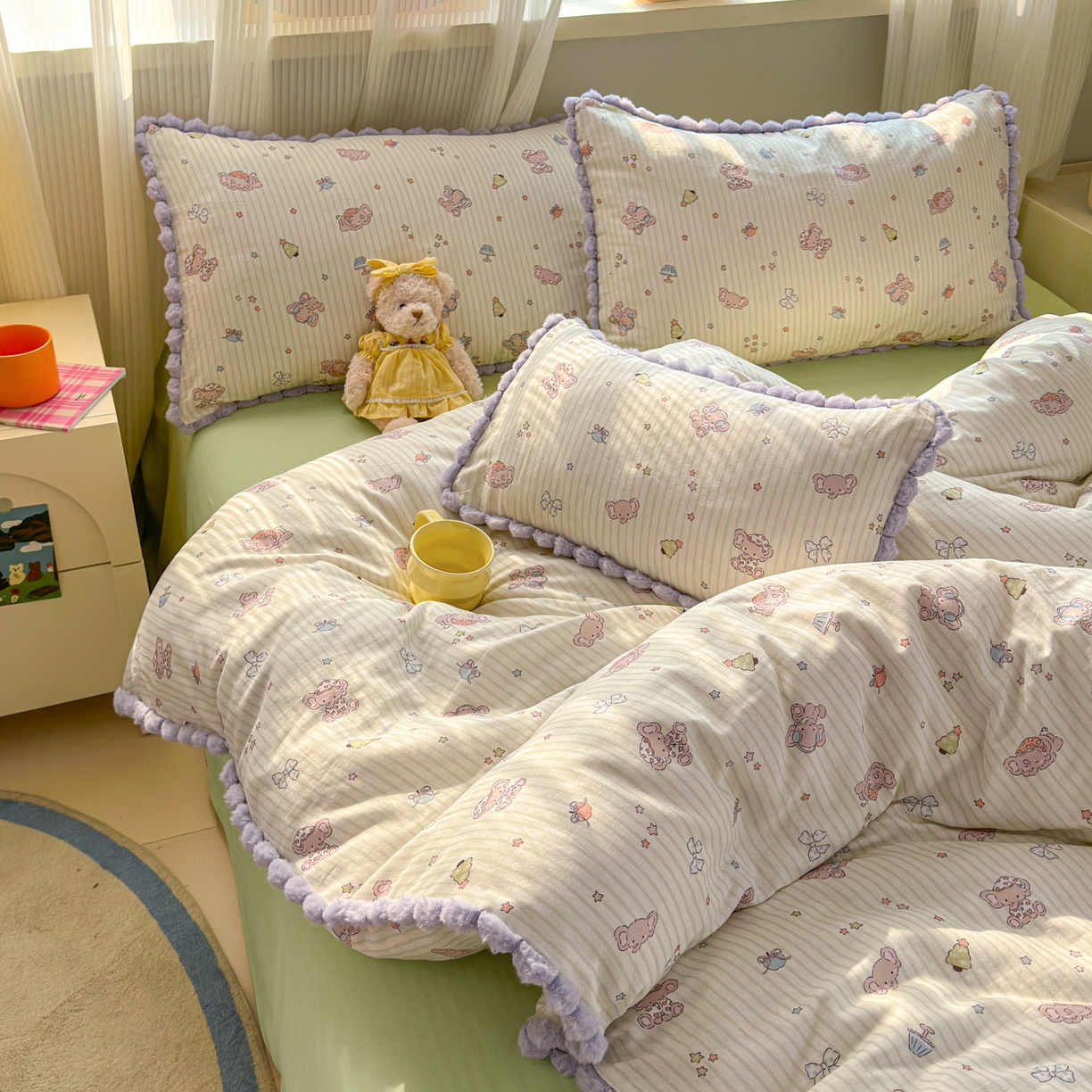 91家纺网 家纺一手货源 找家纺 丽涵家纺 2026新款全棉双层纱全棉纯棉大雁纹毛球花边四件套 音乐小象-绿