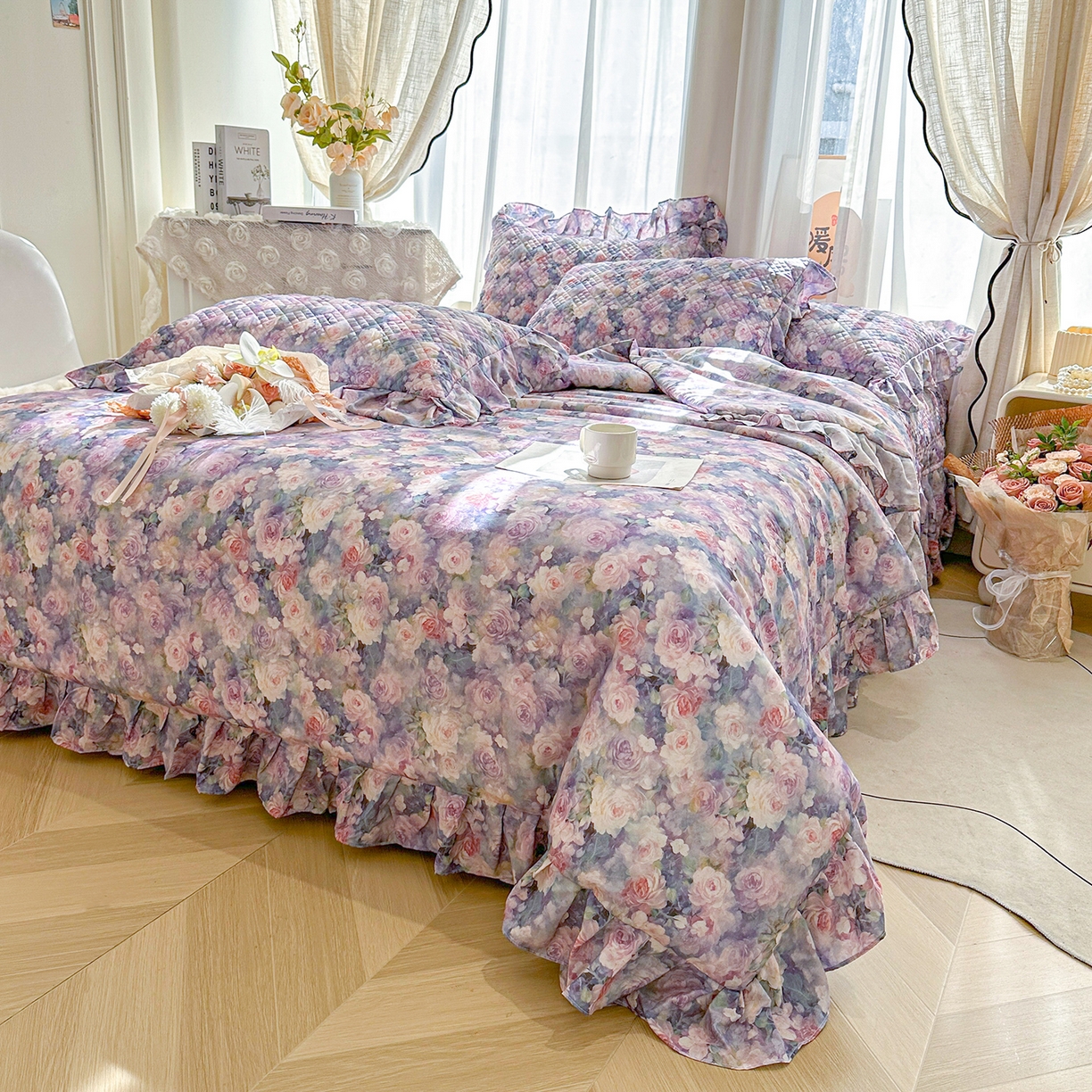 91家纺网 家纺一手货源 找家纺 宜凡 2026新款莱赛尔数码印花夹棉床盖夏被四件套 海棠碎影